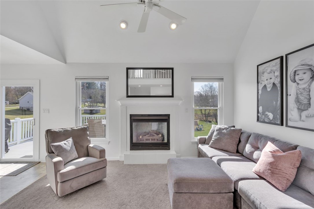 207 Lawrence Ct