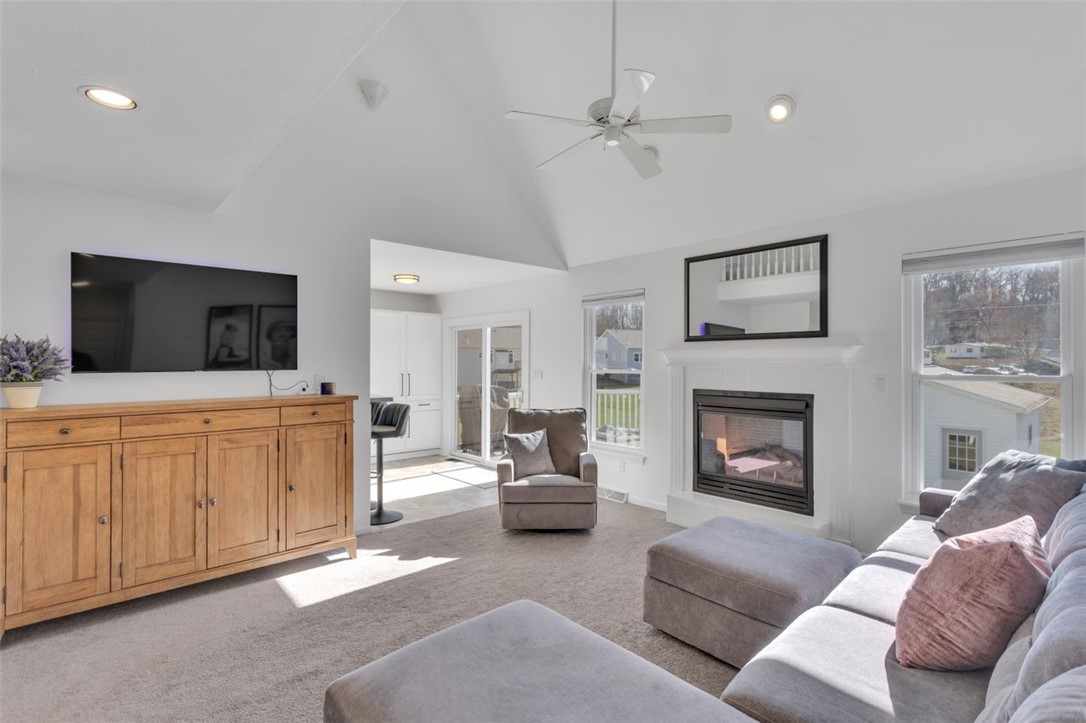 207 Lawrence Ct