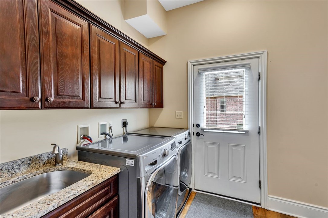 100 Walden Pond Ln