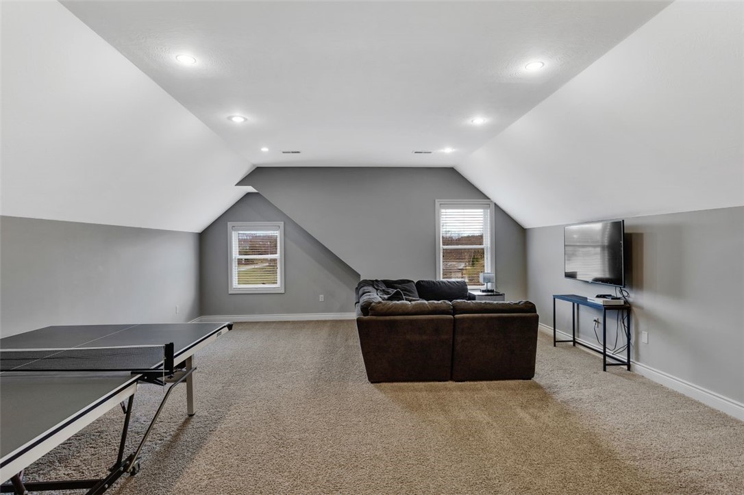 100 Walden Pond Ln