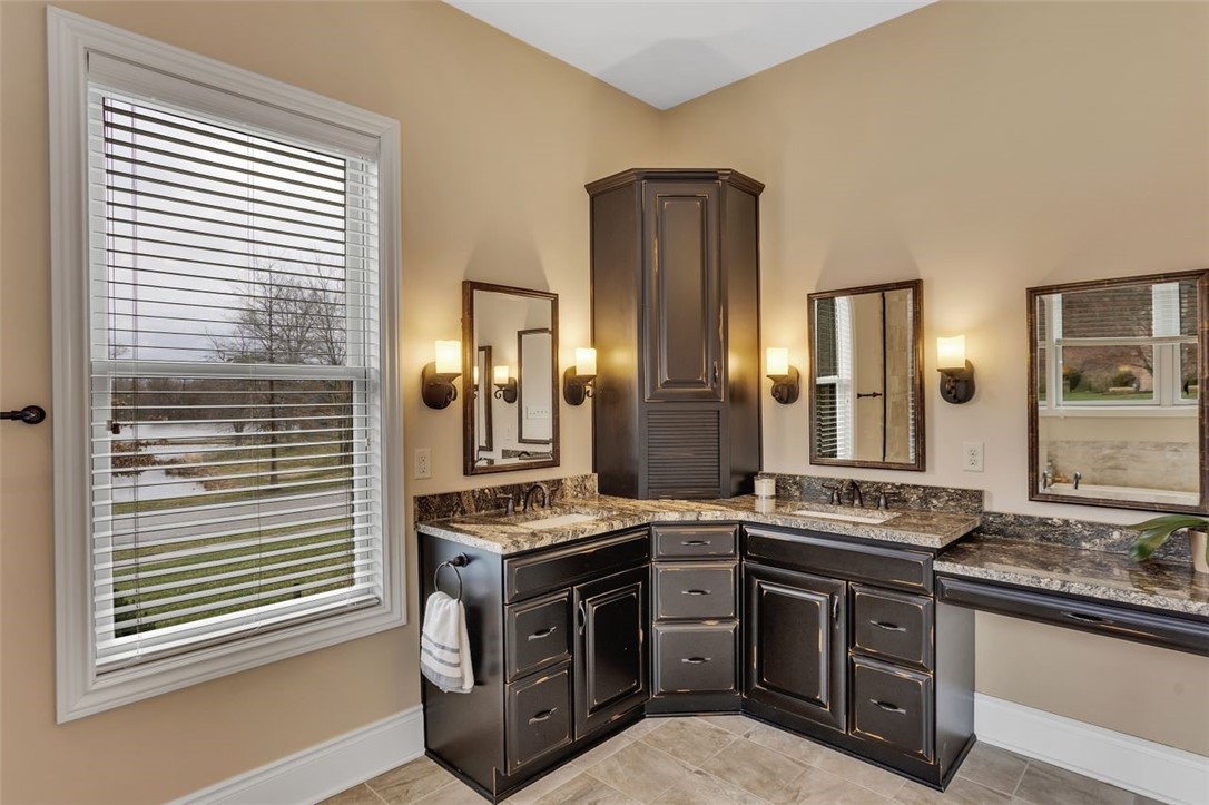 100 Walden Pond Ln