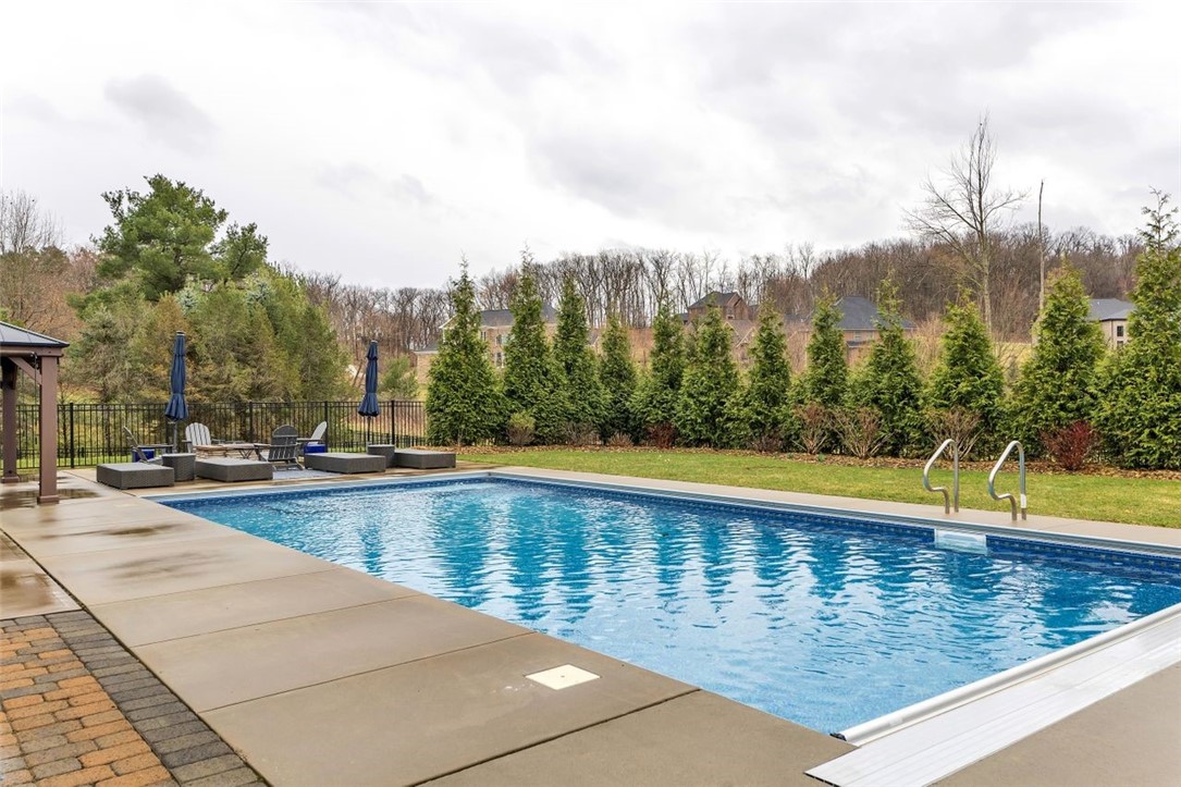 100 Walden Pond Ln