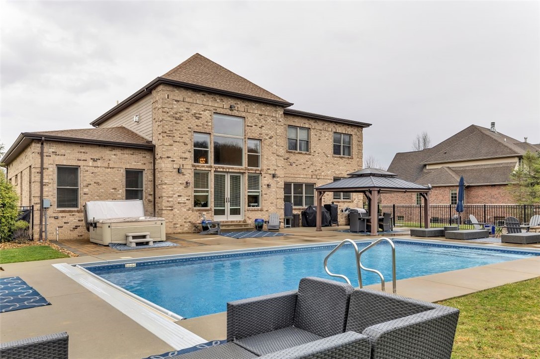 100 Walden Pond Ln