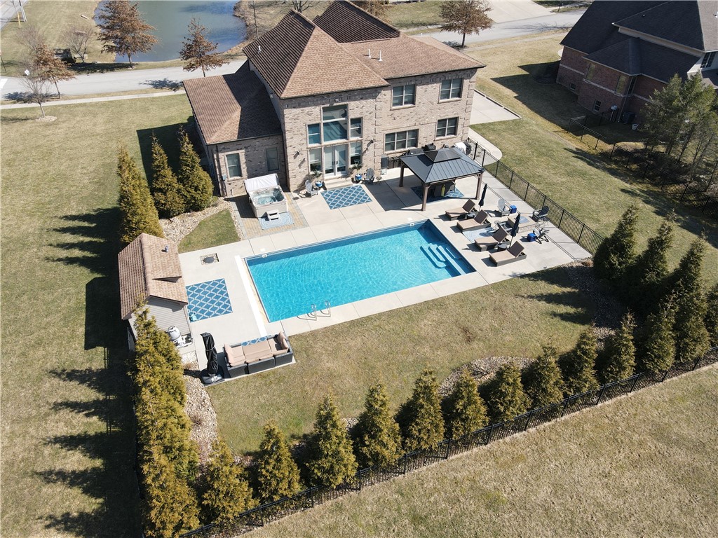100 Walden Pond Ln