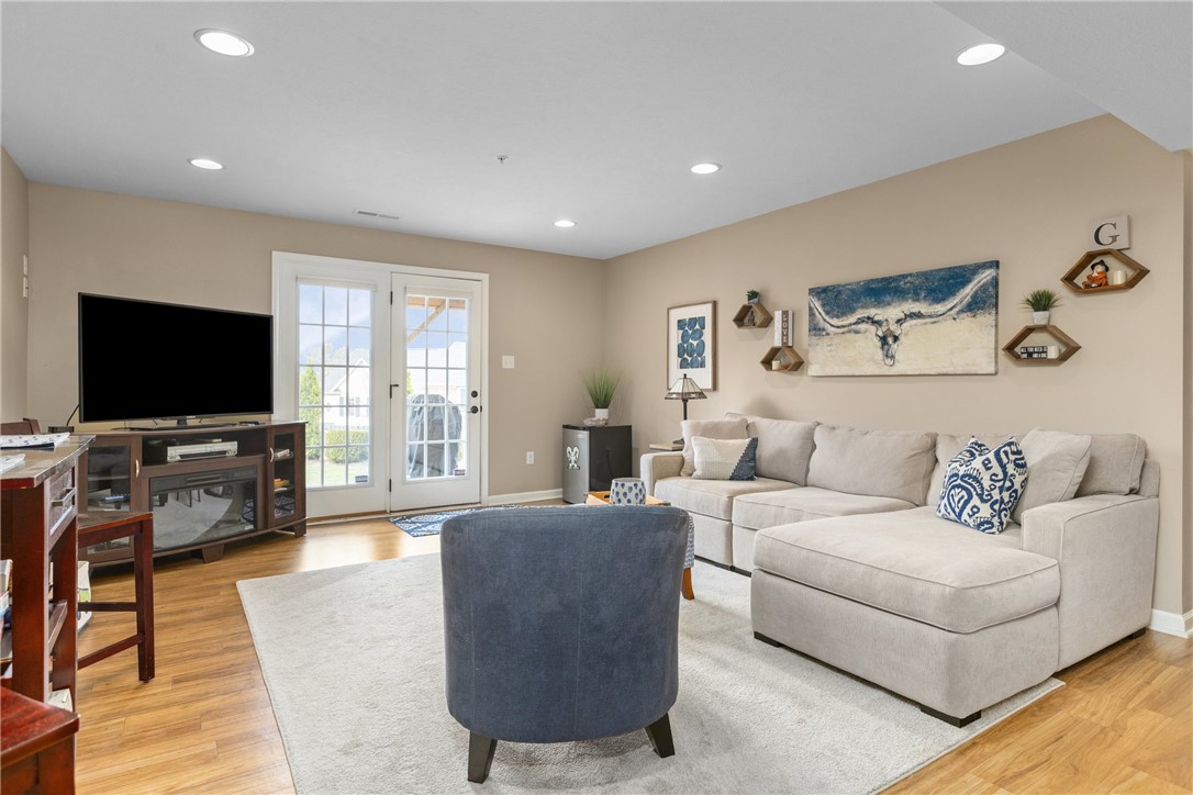 800 Whitney Dr