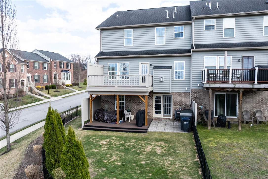 800 Whitney Dr
