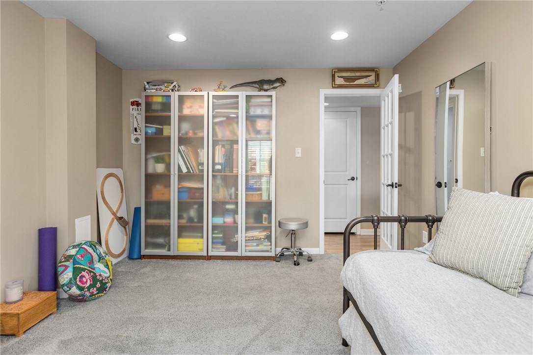 800 Whitney Dr