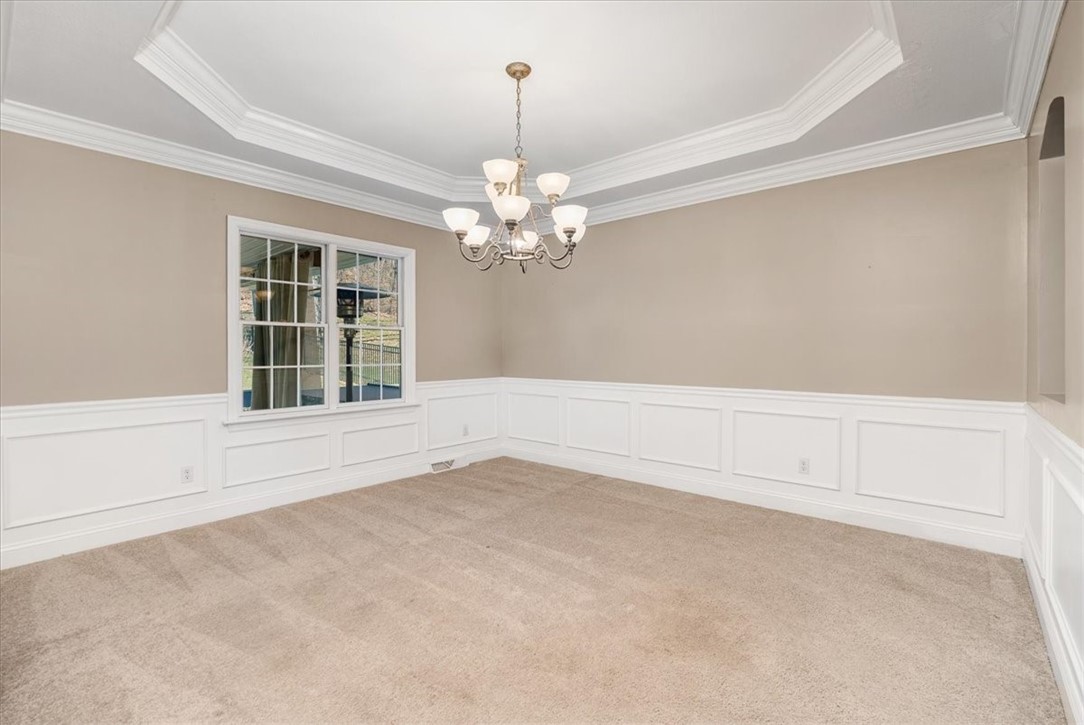 156 Oakview Dr