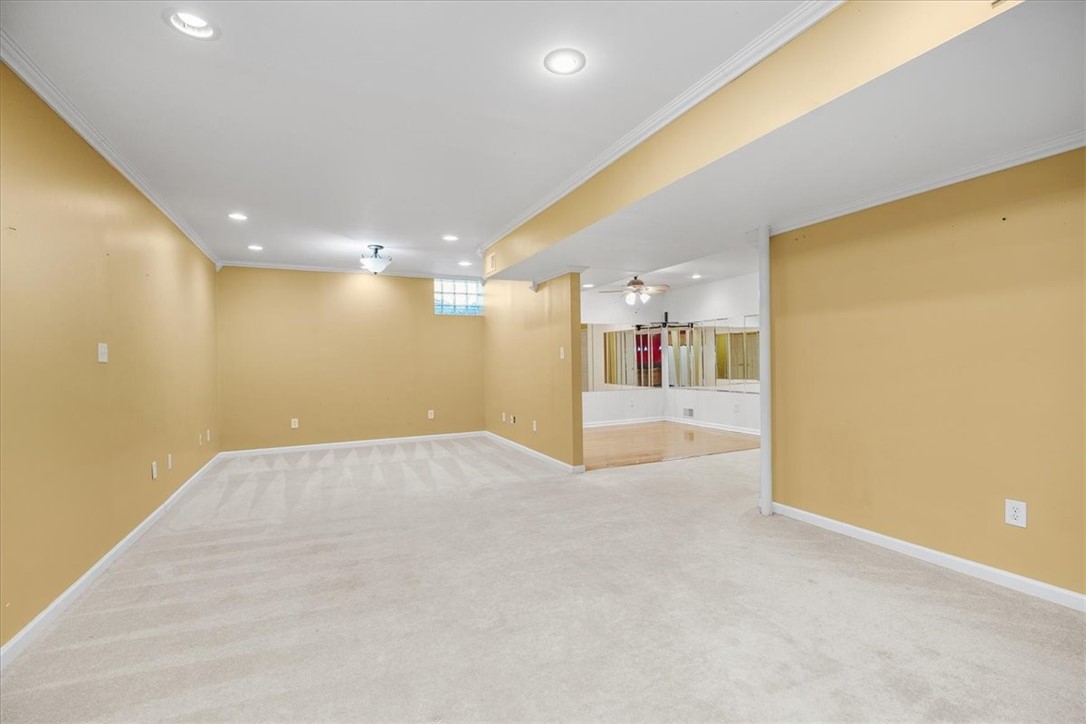 156 Oakview Dr