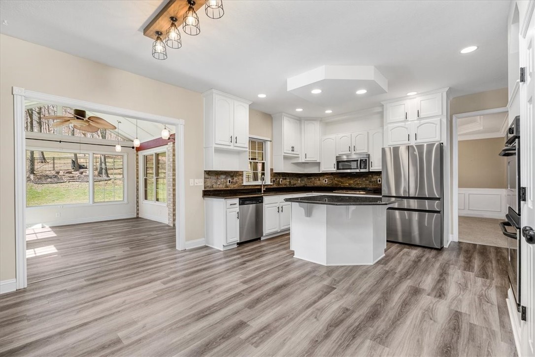 156 Oakview Dr