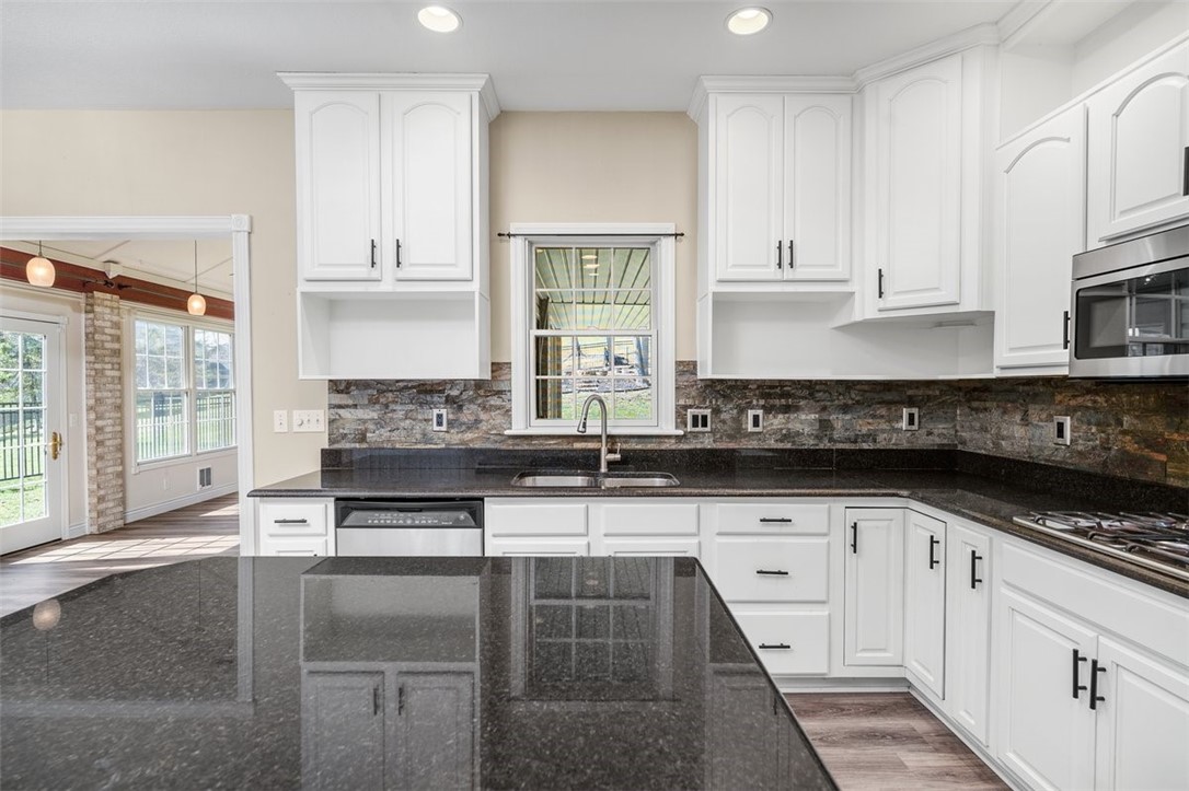156 Oakview Dr