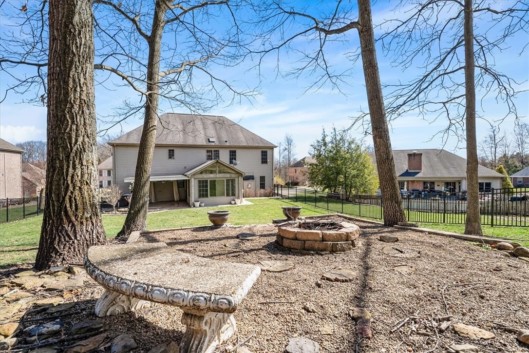 156 Oakview Dr