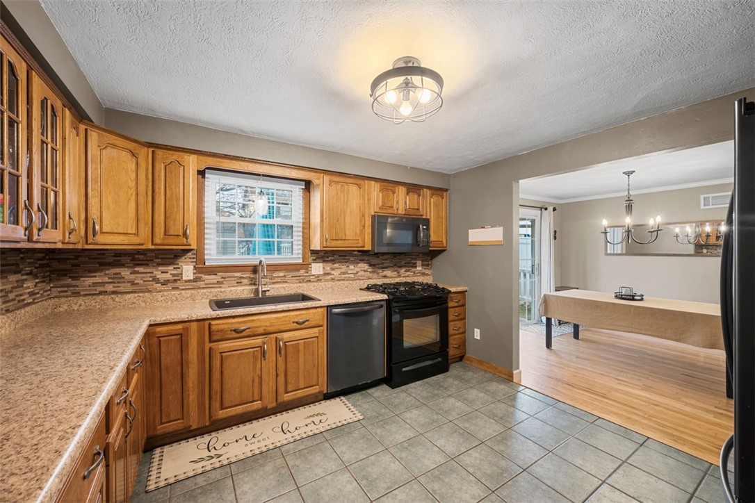 21 Mineola Ave