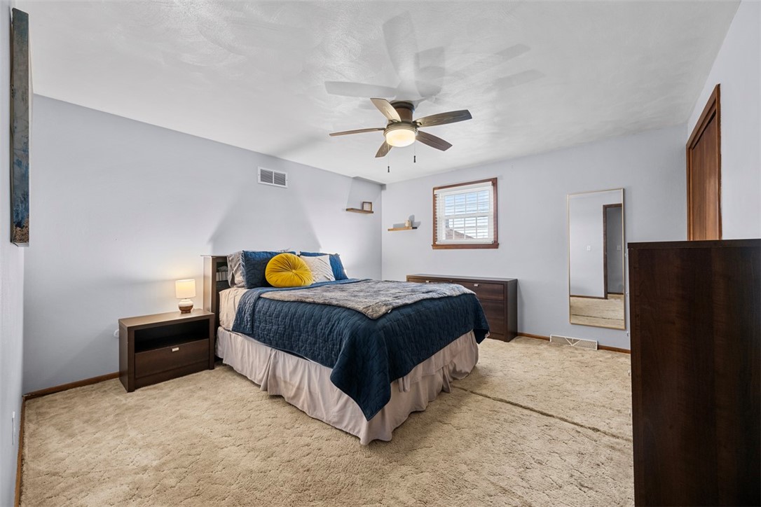21 Mineola Ave