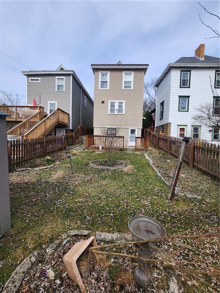 75 Courtney Street