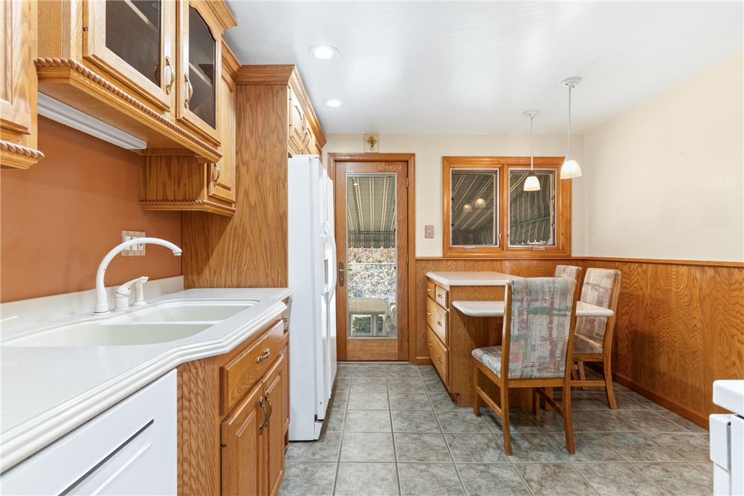 1026 Evergreen