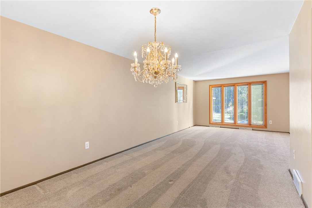 1026 Evergreen