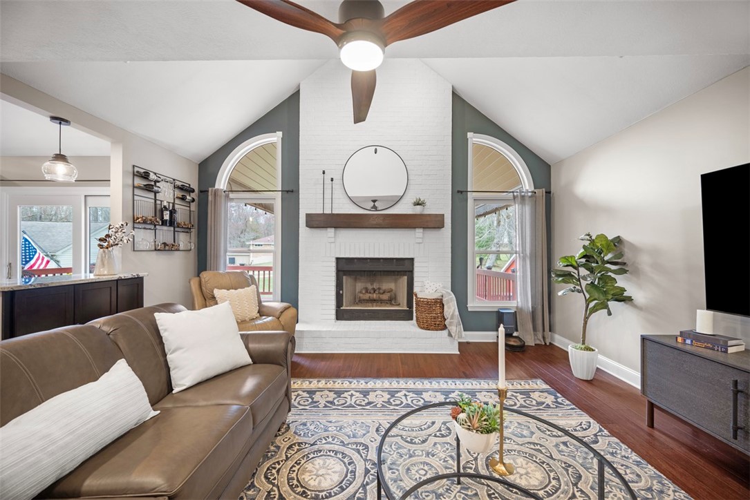 391 MANOR
