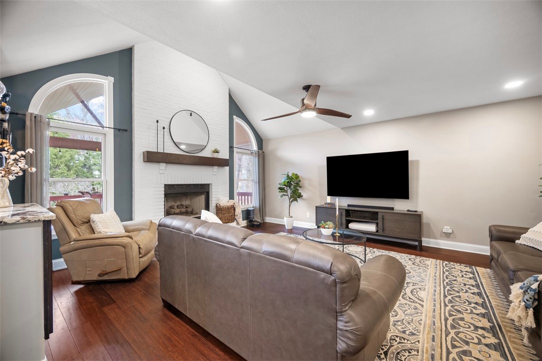 391 MANOR