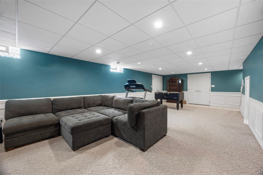 391 MANOR