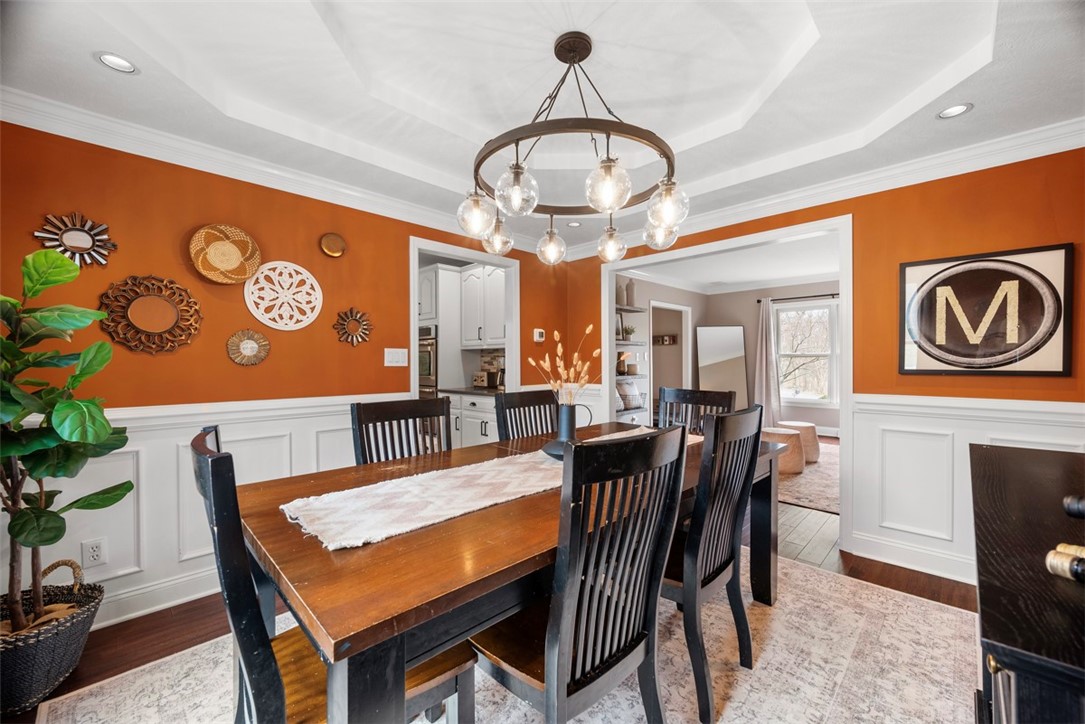 391 MANOR