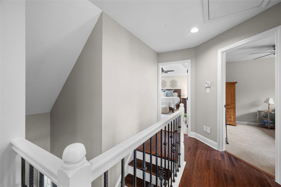 391 MANOR