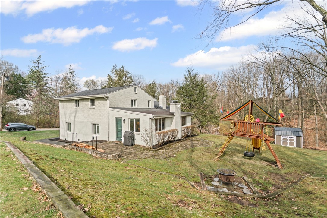 637 Ravencrest Rd