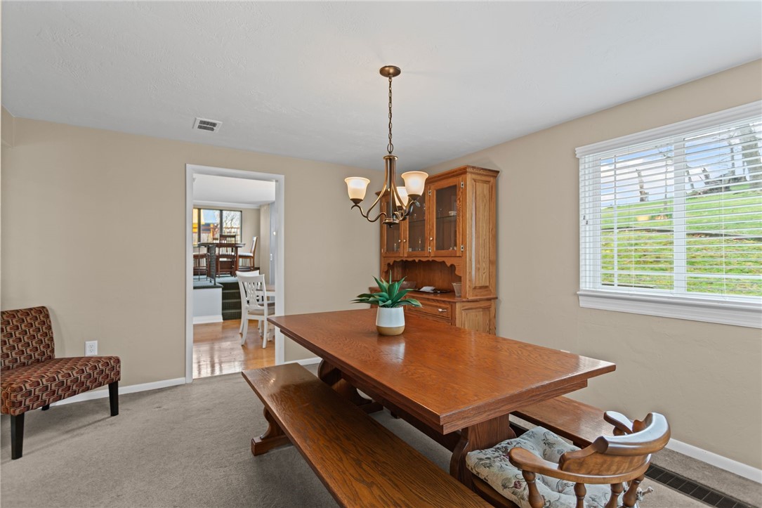 637 Ravencrest Rd