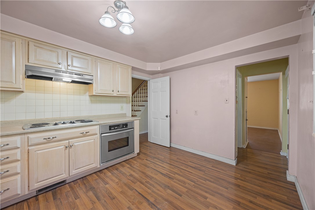 649 Wexford Bayne Road
