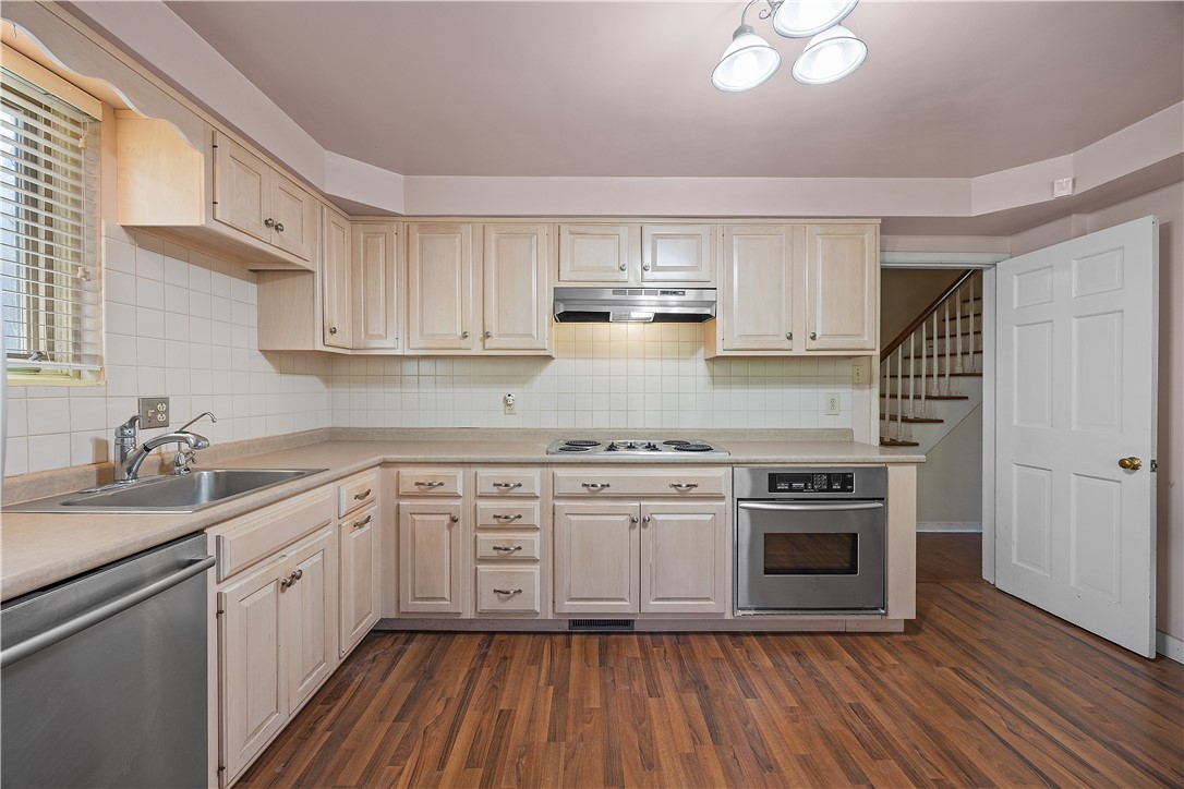649 Wexford Bayne Road