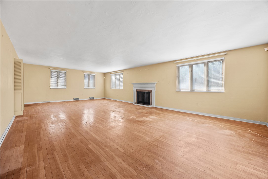 649 Wexford Bayne Road