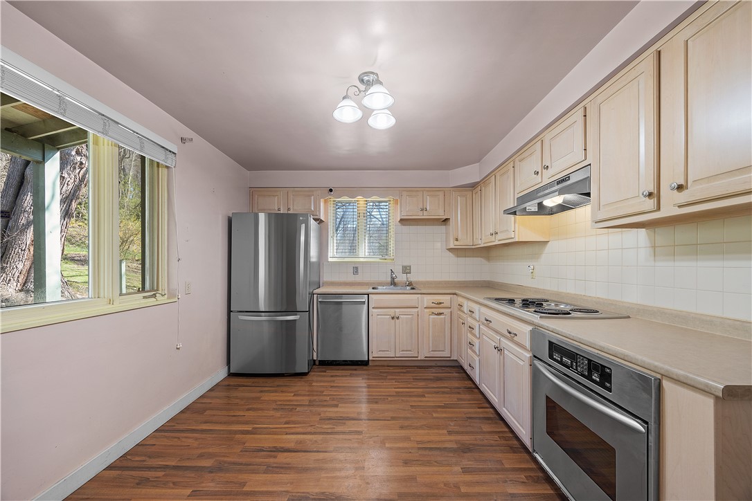 649 Wexford Bayne Road