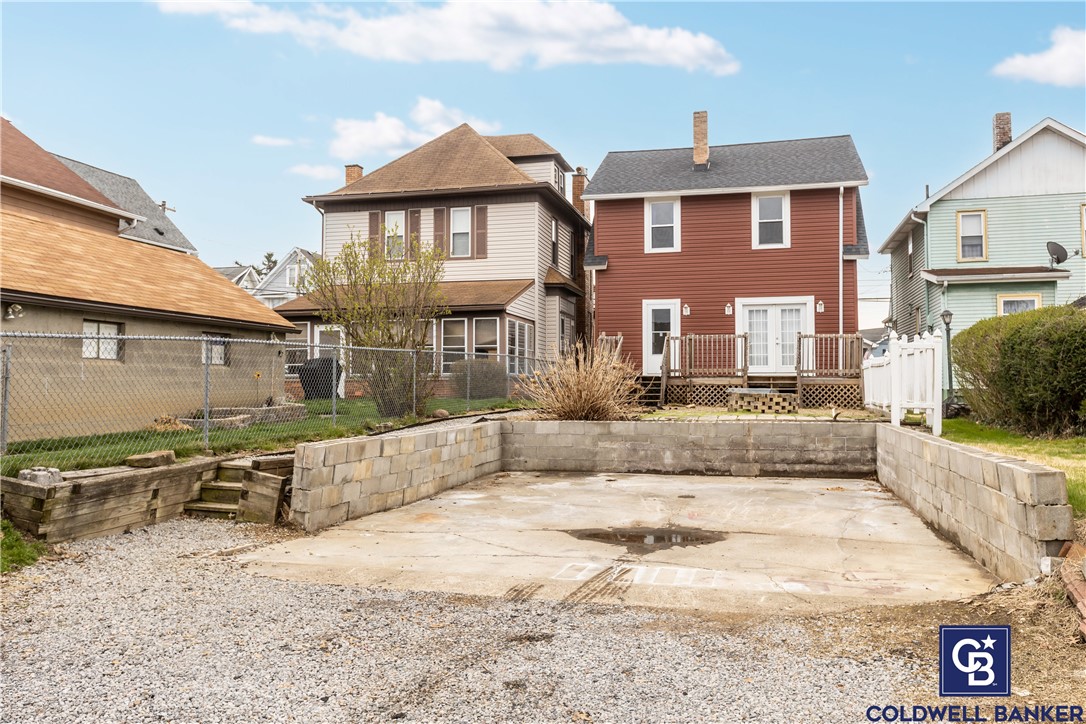 215 N Mercer Ave