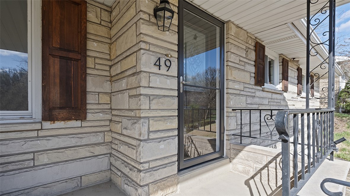 49 Finley Ave