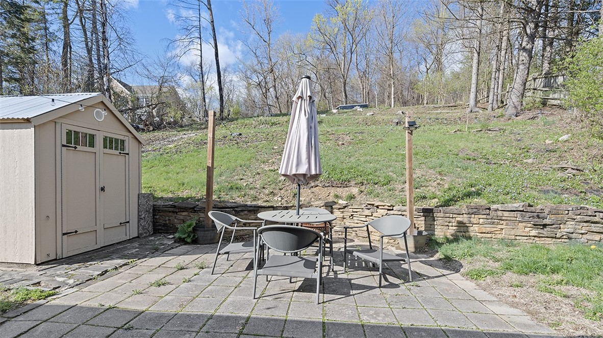 49 Finley Ave