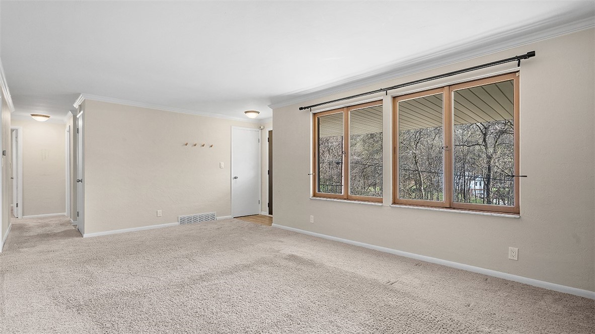 49 Finley Ave