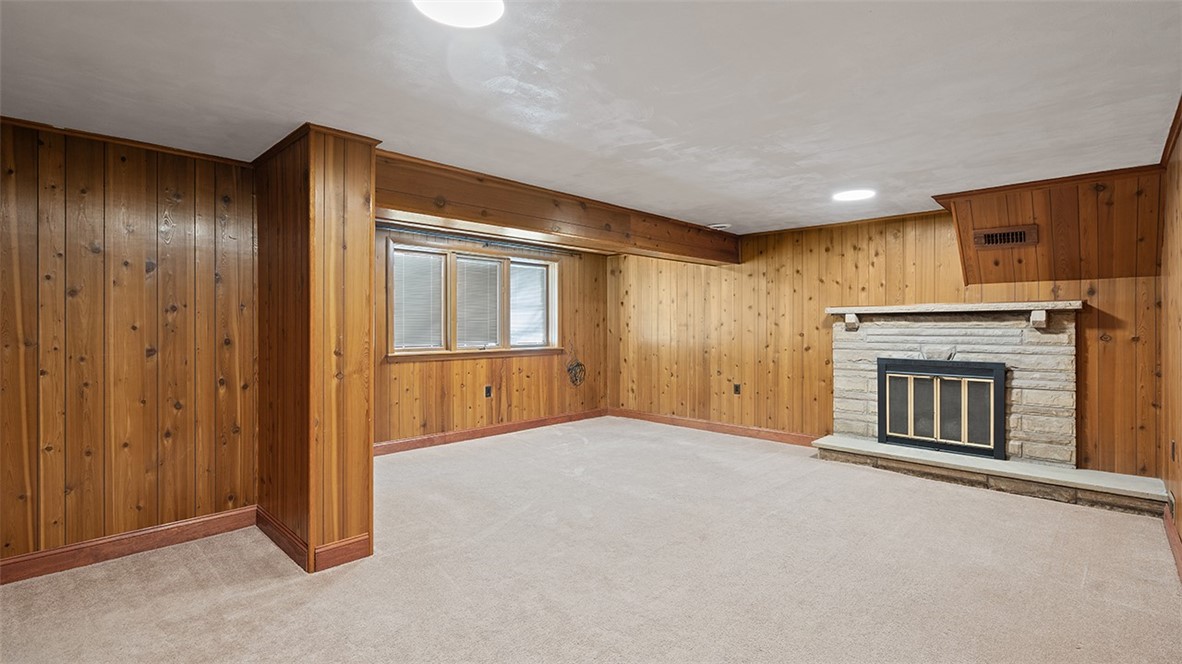 49 Finley Ave