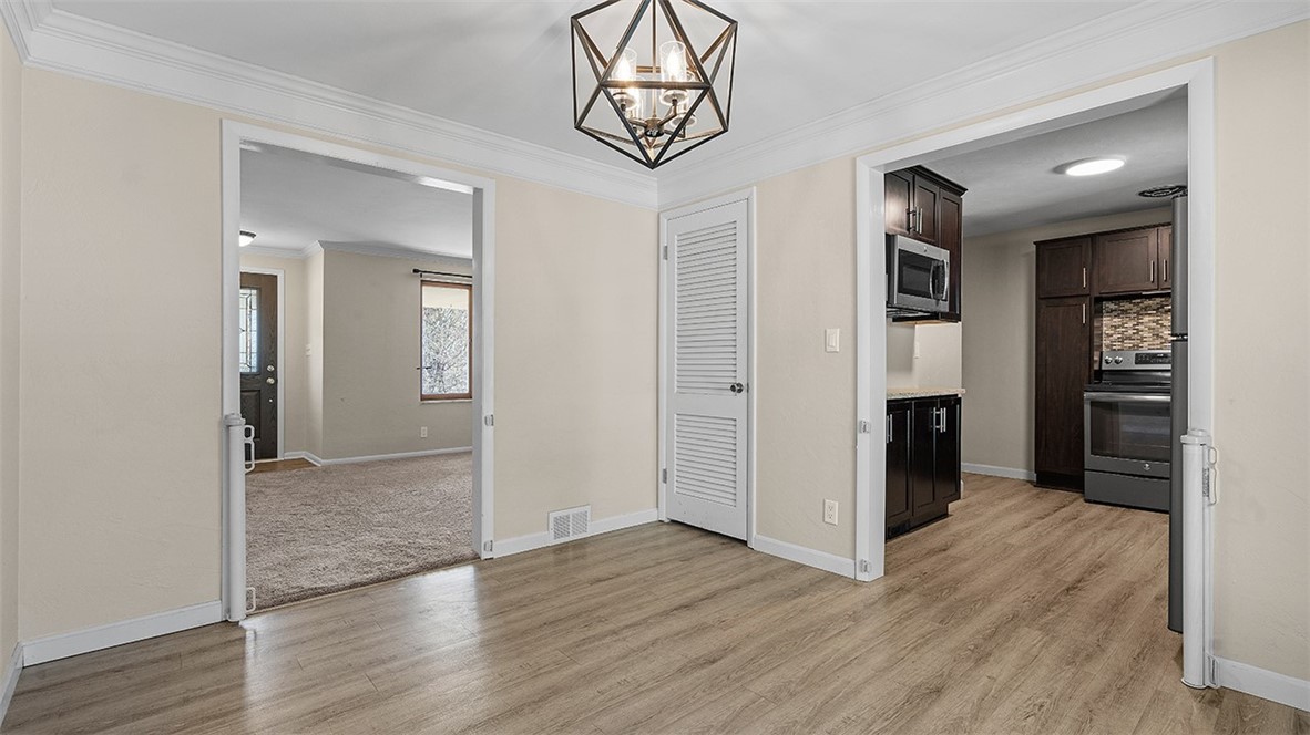 49 Finley Ave