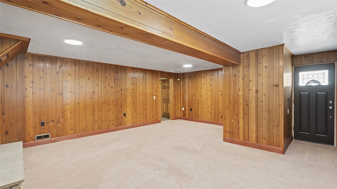 49 Finley Ave