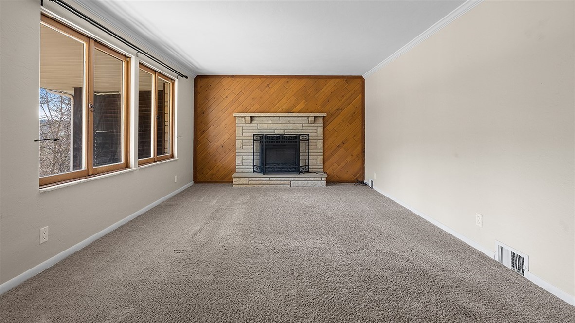 49 Finley Ave