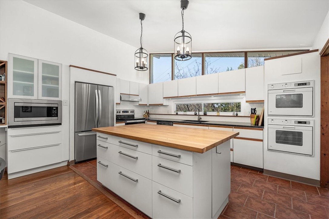 912 W Sutter Rd
