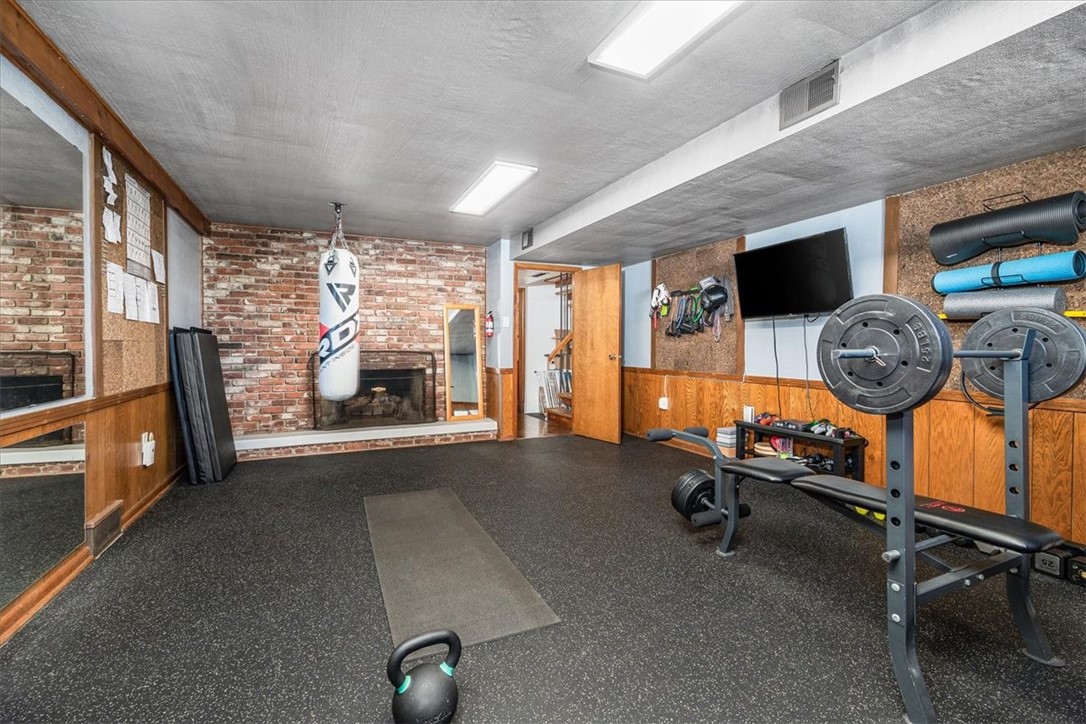 912 W Sutter Rd
