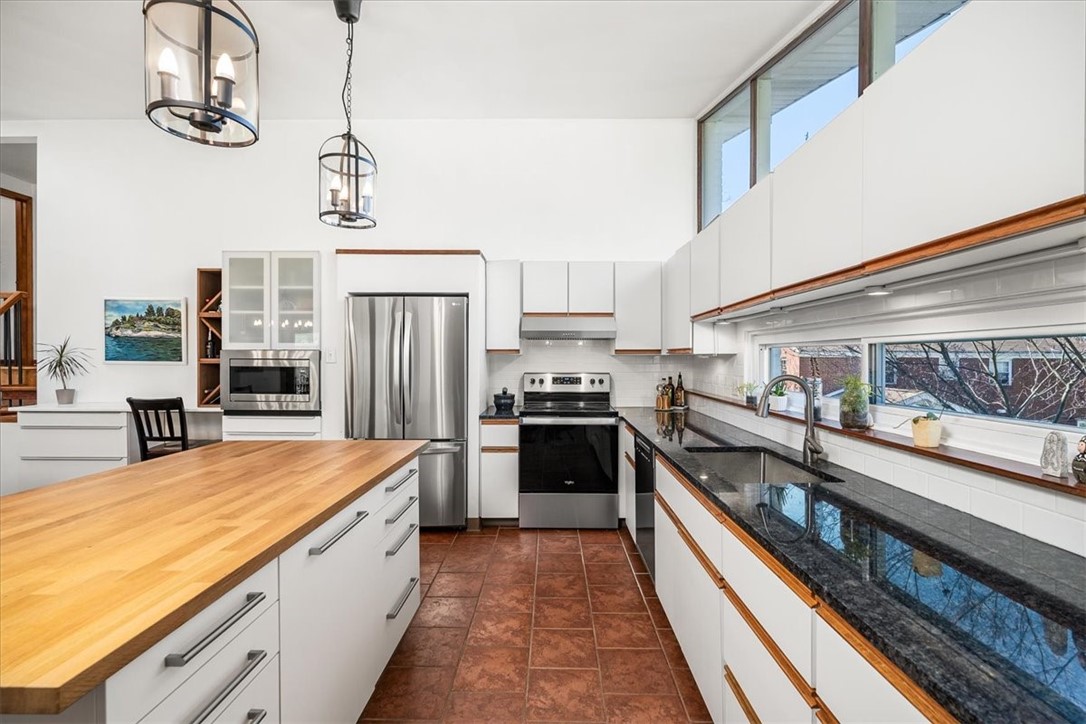 912 W Sutter Rd