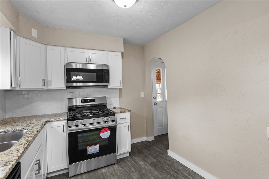 138 W Larkspur St