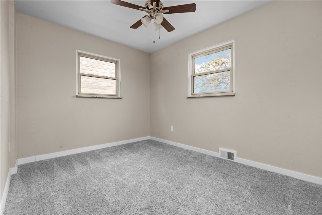 138 W Larkspur St