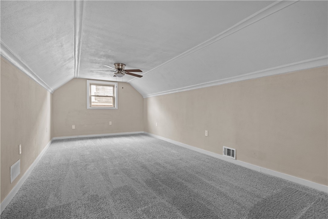 138 W Larkspur St