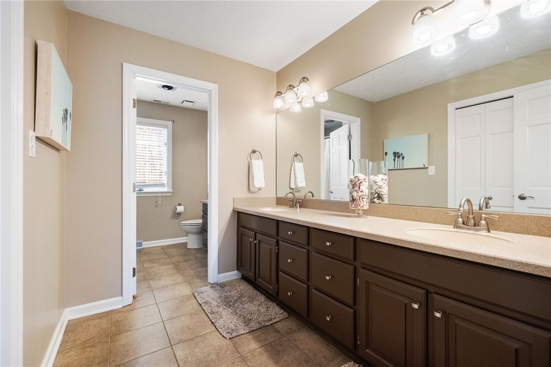 913 Highlander Circle