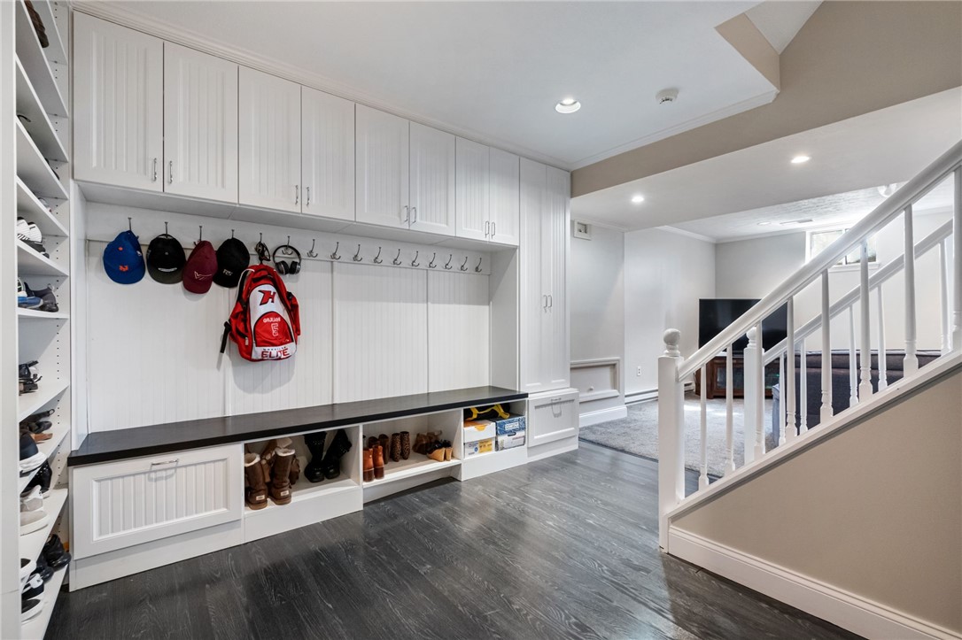 913 Highlander Circle