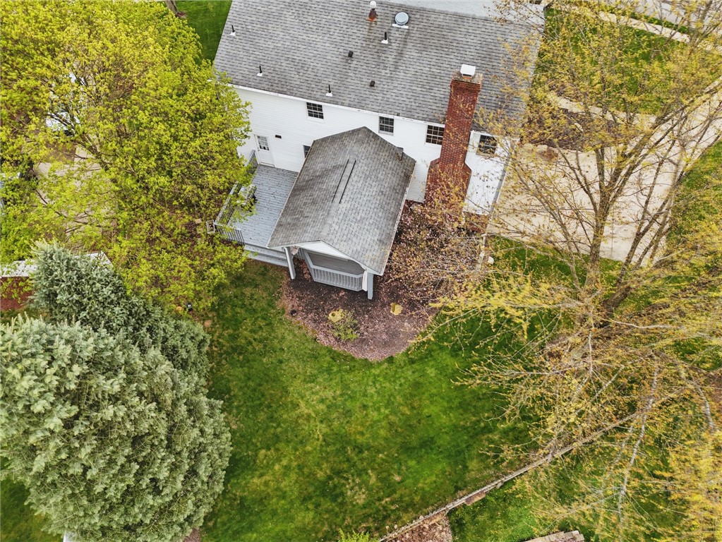 211 Meadowbrook Dr