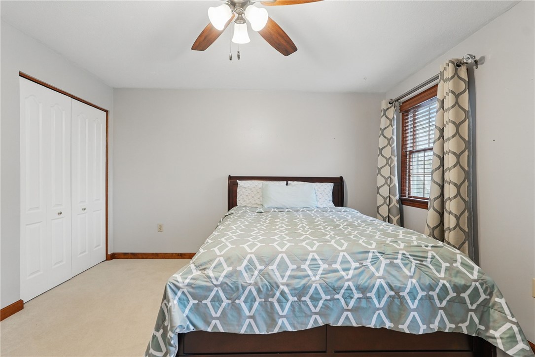 211 Meadowbrook Dr